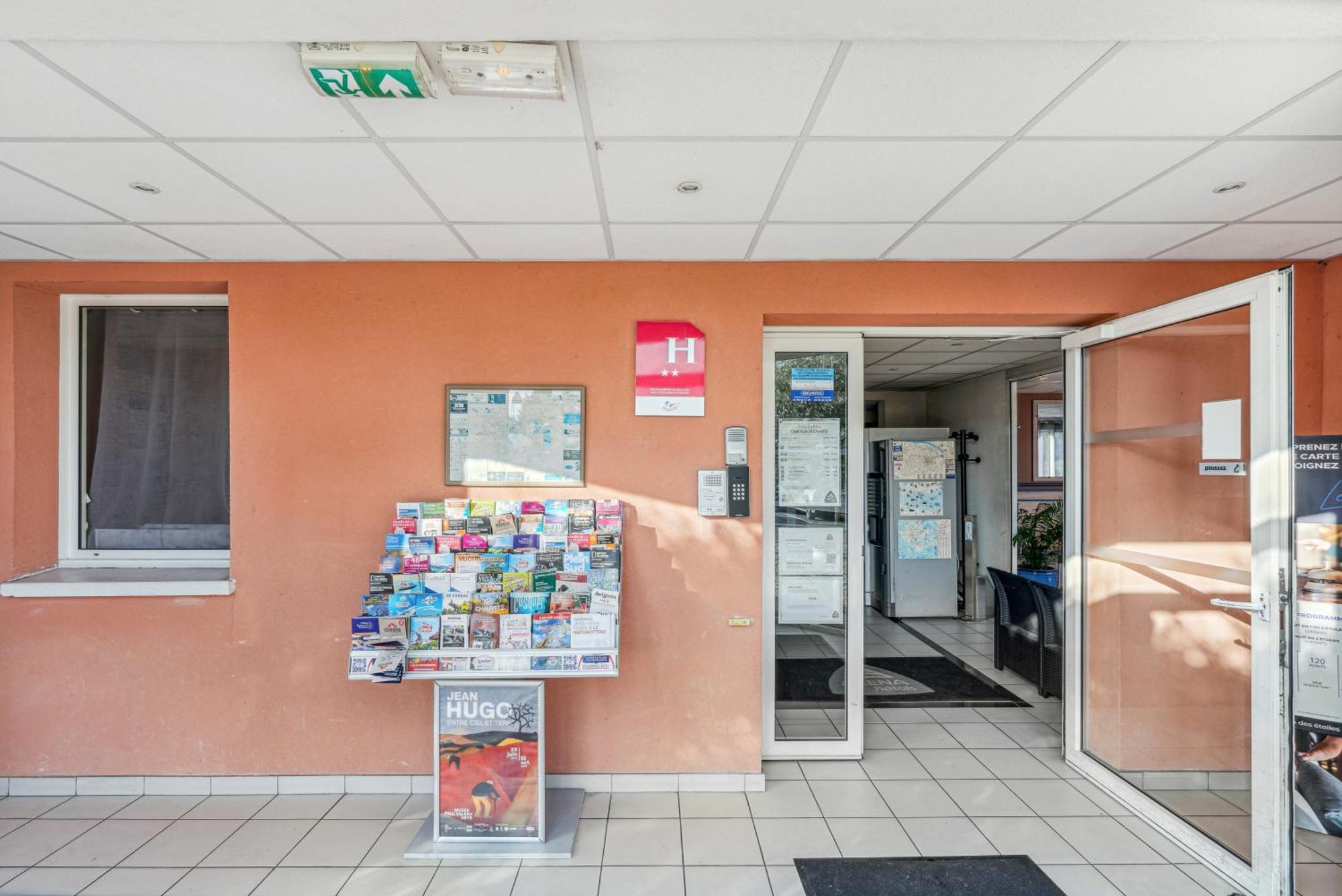 Hotel Akena Chateaurenard - Parc Des Expositions Avignon Eksteriør bilde