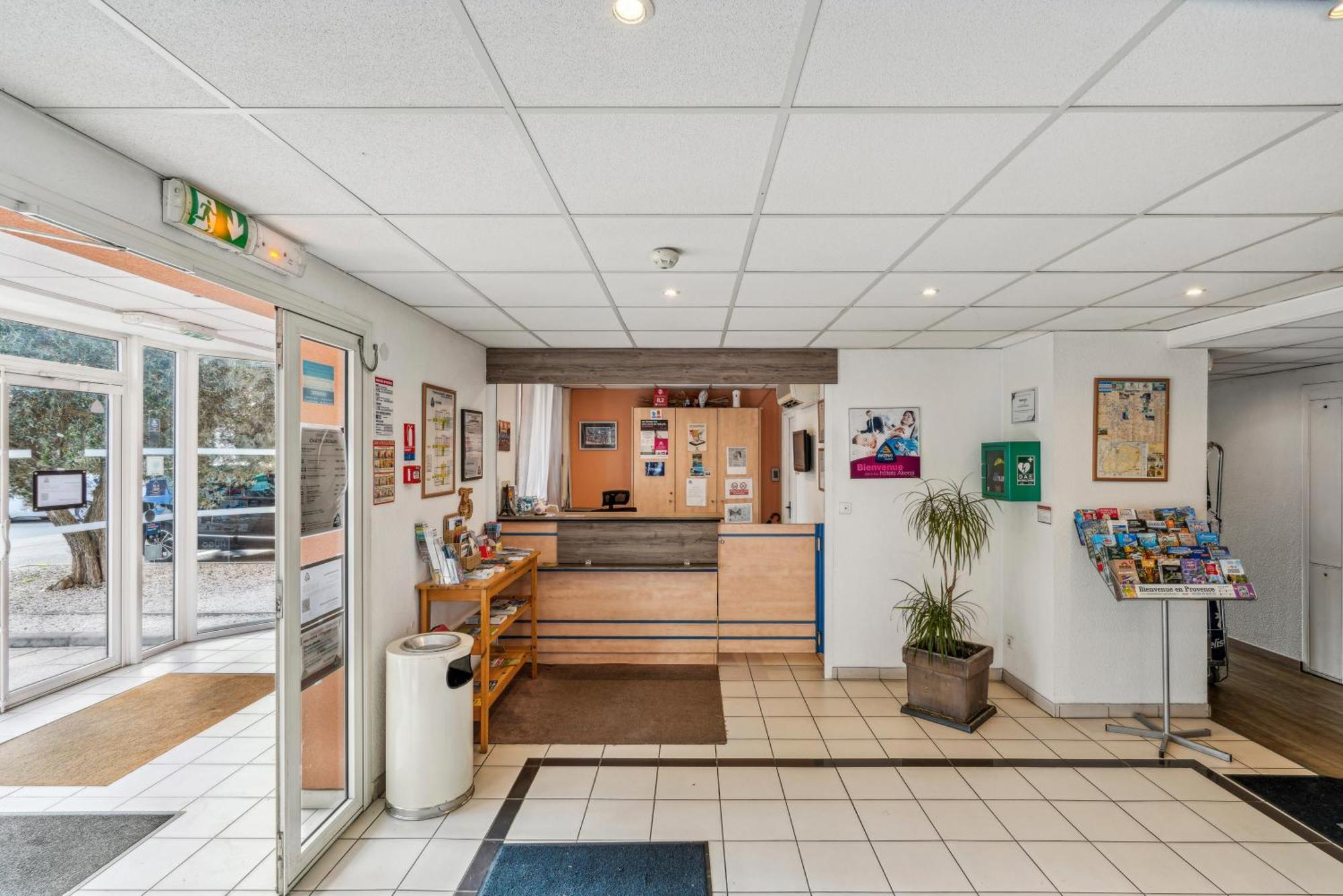 Hotel Akena Chateaurenard - Parc Des Expositions Avignon Eksteriør bilde