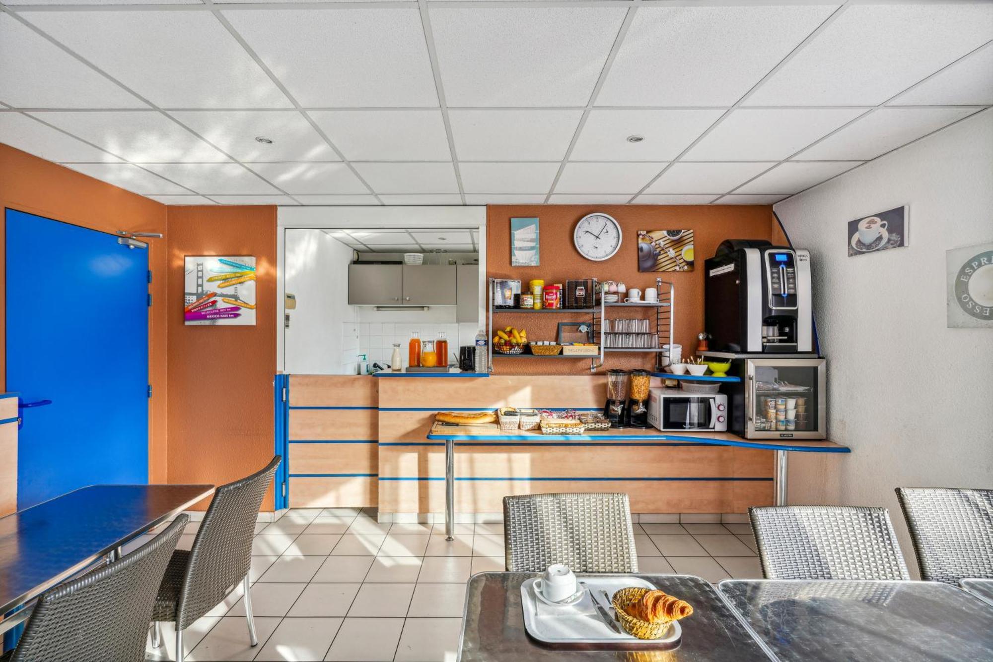 Hotel Akena Chateaurenard - Parc Des Expositions Avignon Eksteriør bilde