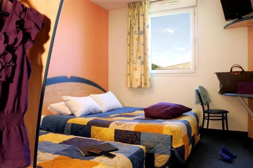 Hotel Akena Chateaurenard - Parc Des Expositions Avignon Eksteriør bilde